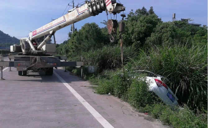 宁县重载吊车救援